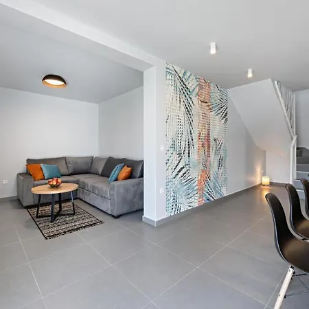 Apartmán Luxury Two-Floor Apartment With Private Heated Pool, Garden And Sea View 2 Primošten