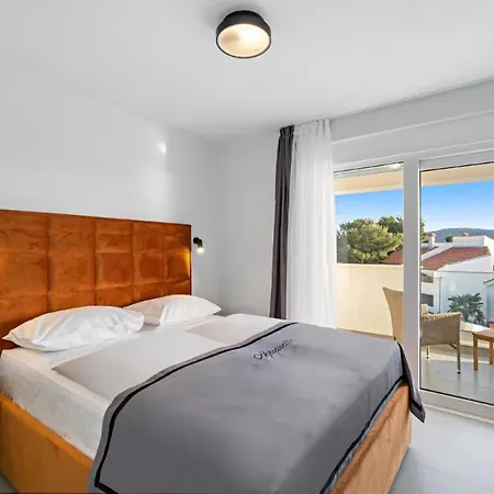 Luxury Two-Floor Apartment With Private Heated Pool, Garden And Sea View 2