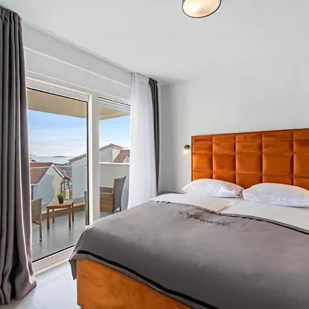 Luxury Two-Floor Apartment With Private Heated Pool, Garden And Sea View 2 Apartmán